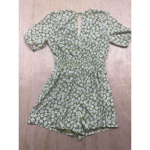 Heartloom Romper Shorts Green Lined Short Smocked Waist Sz XS Silky St Patrick’s - Picture 3 of 5